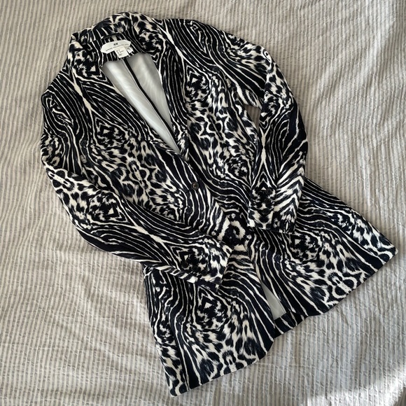 H&M Animal Print Blazer - Picture 1 of 5
